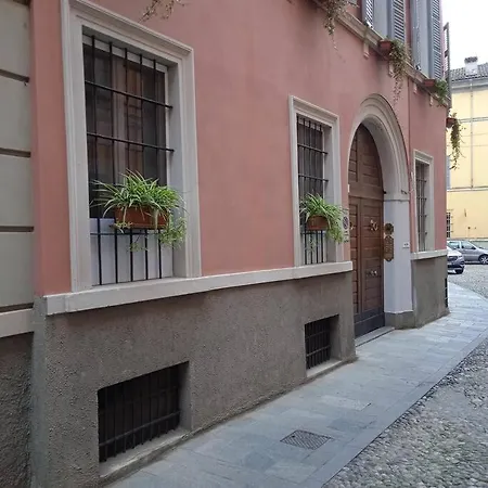 Crisopoli In Pieno Centro A Parma